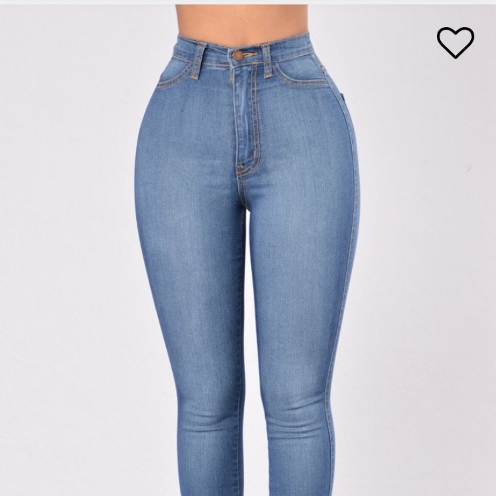 High waisted Fashion Nova Jeans size 11
