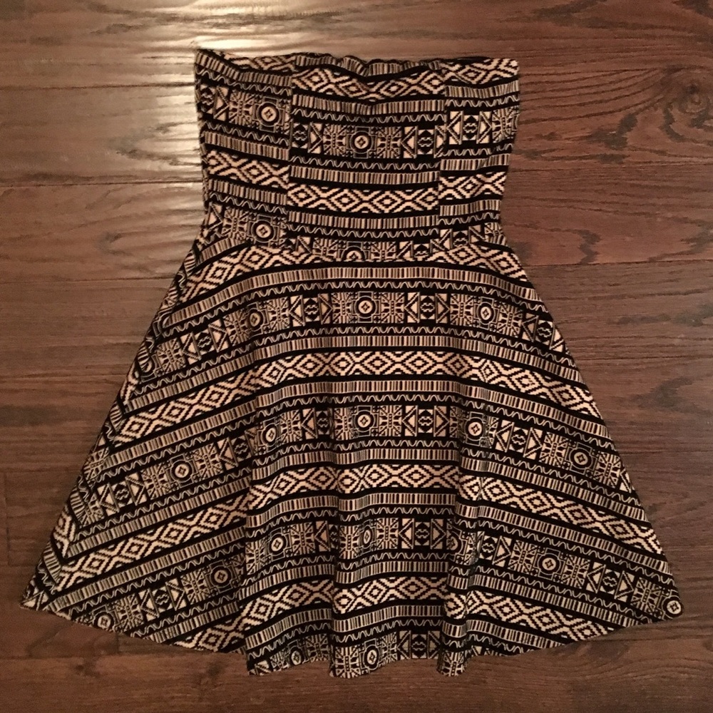 Strapless pattern dress