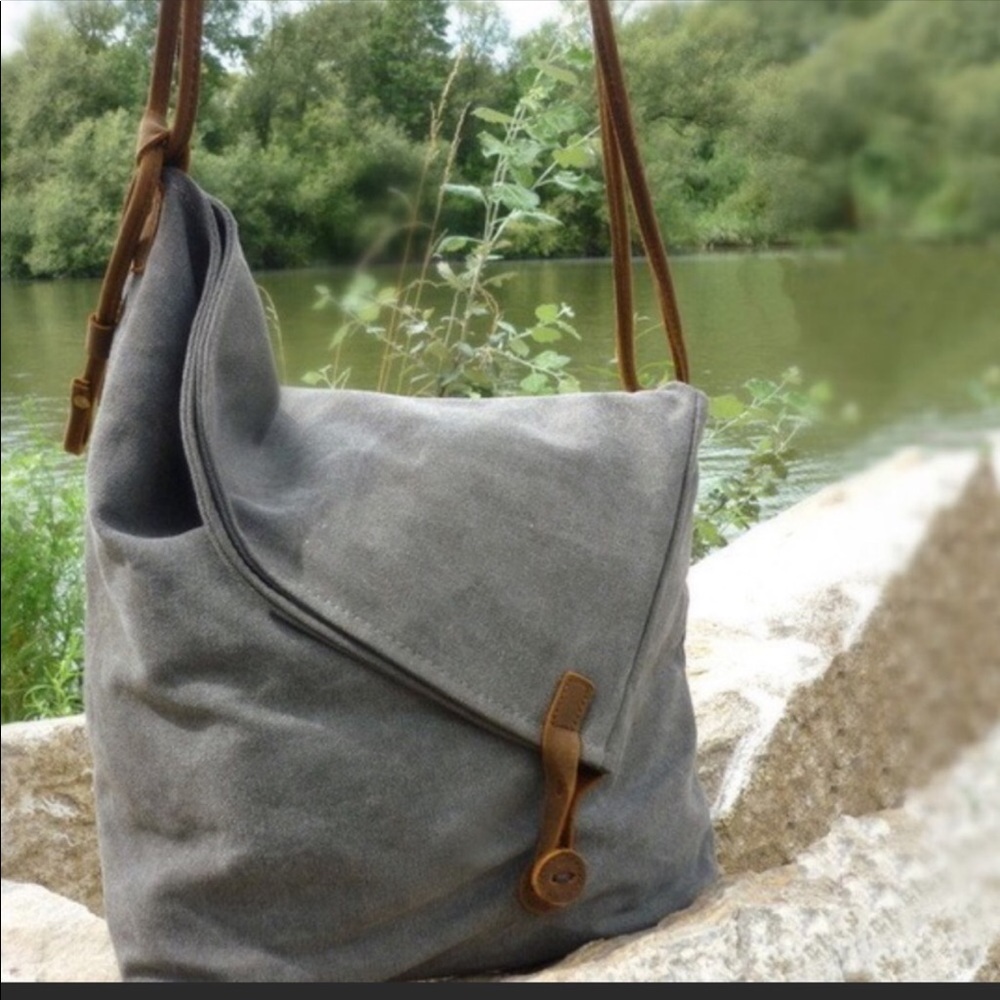 Hobo crossbody bag- Grey