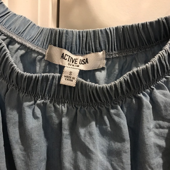 Off shoulder denim/chambray top - Picture 2 of 3