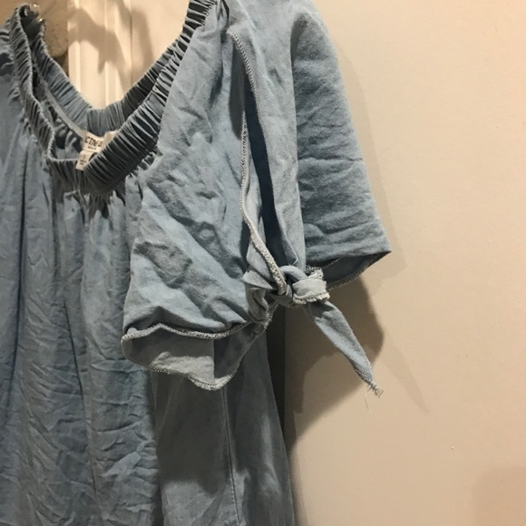 Off shoulder denim/chambray top - Picture 3 of 3