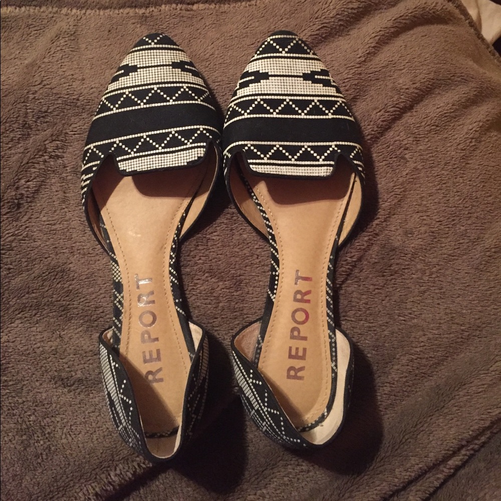 Black and white print flats