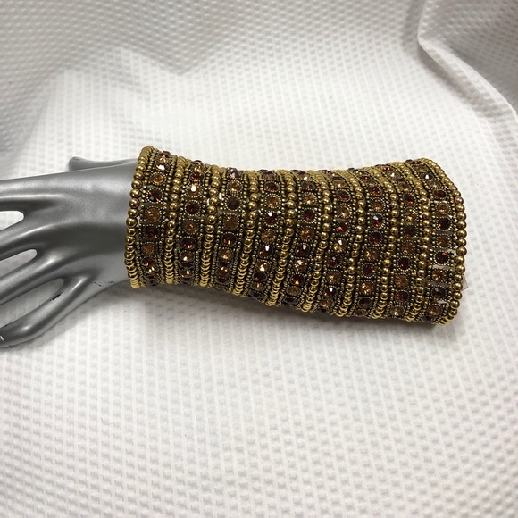 9 Layers Crystal Stretch Bracelet - Picture 3 of 4