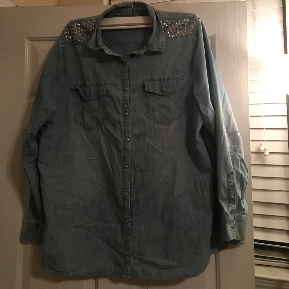 Jean Jacket with stud embroidery