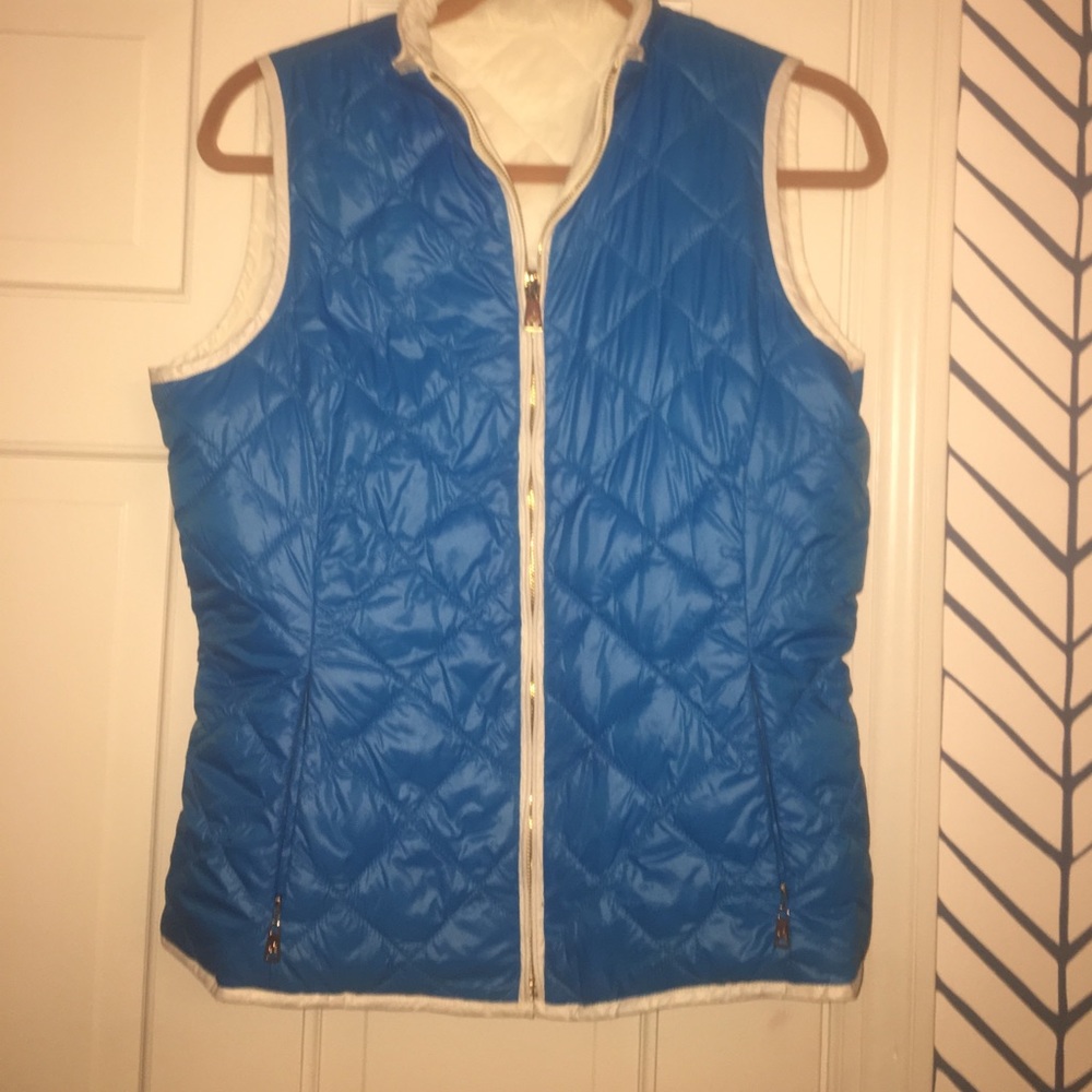 C. Wonder white and blue reversible vest - Picture 2 of 3