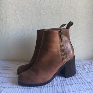 Gap brown Boot