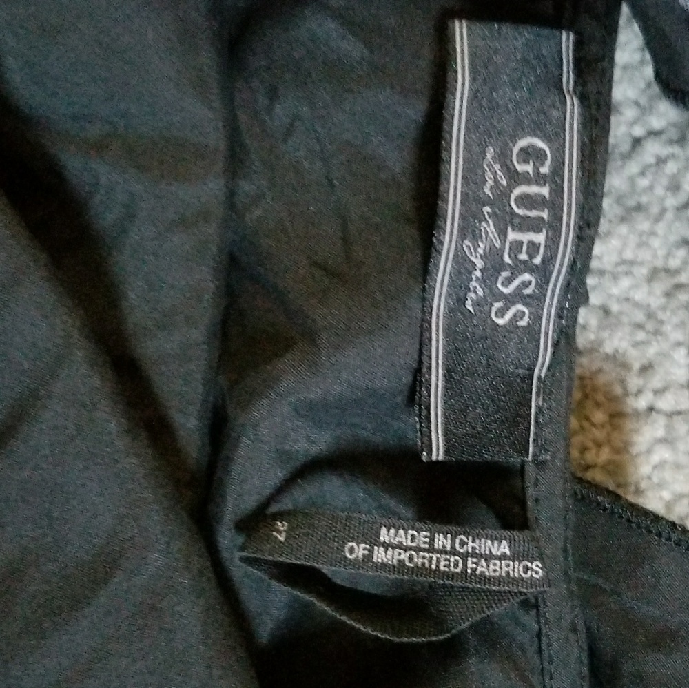 Guess - Picture 2 of 3