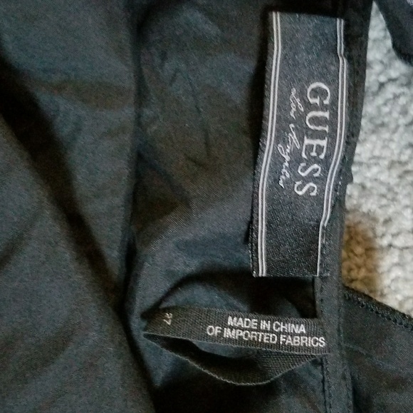 Guess - Picture 2 of 3