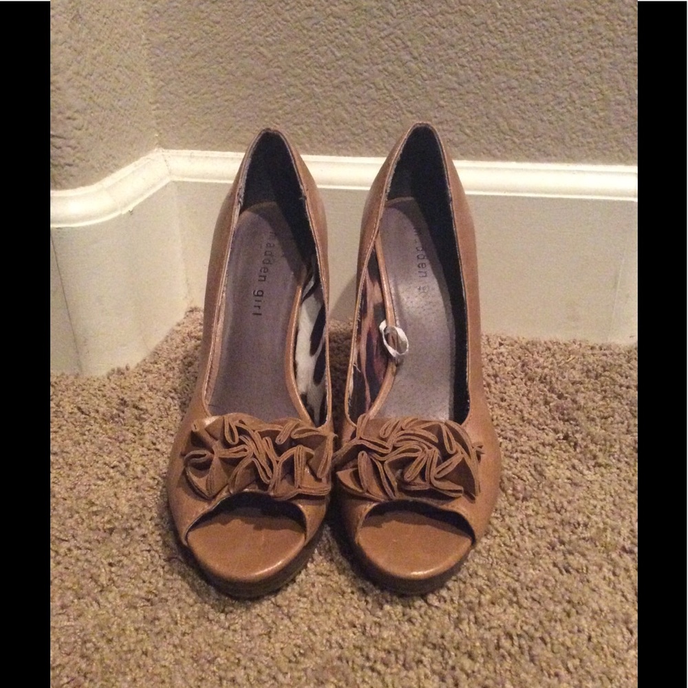 Madden Girl tan peep toe heels
