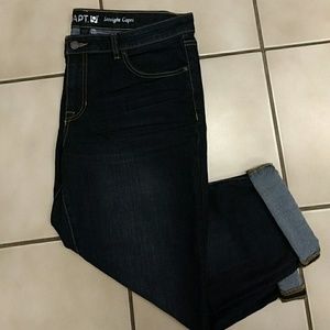 Women's apt 9 straight Capri