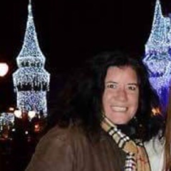 Meet your Posher, Debbi - Picture 1 of 1
