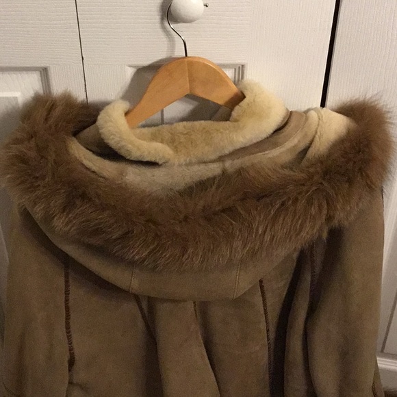 Shearling Fur Coat - Picture 4 of 4