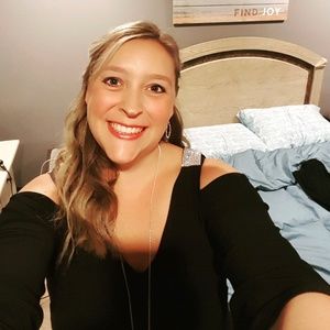Meet your Posher, Dayna