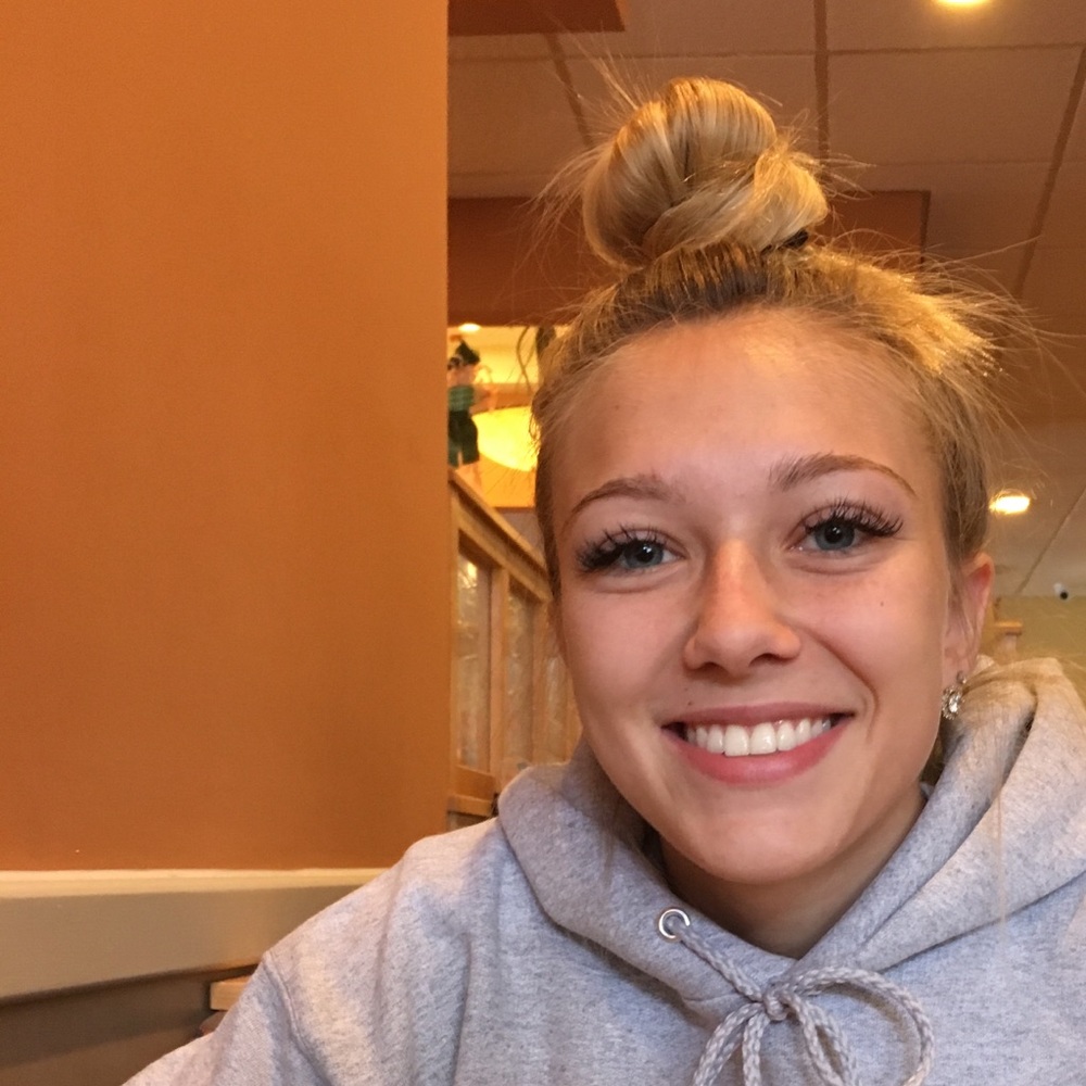 Meet your Posher, Kayla