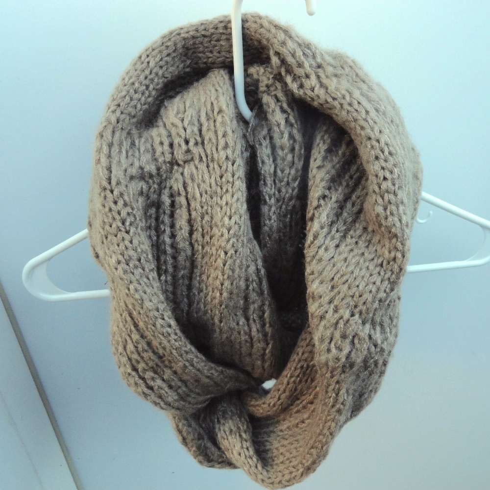 Caramel Brown Yarn Scarf