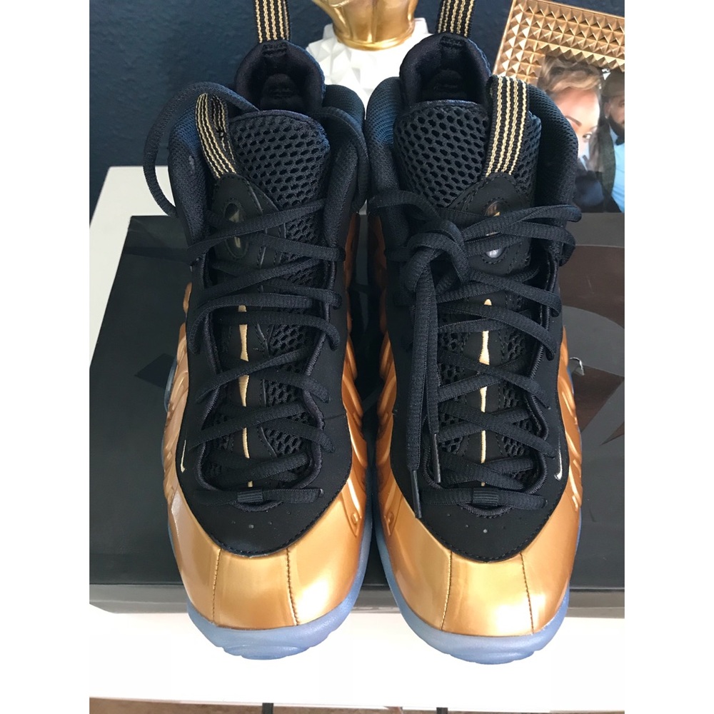🚫SOLD🚫Metallic/Gold Nike Foam Posite (YOUTH) - Picture 2 of 8