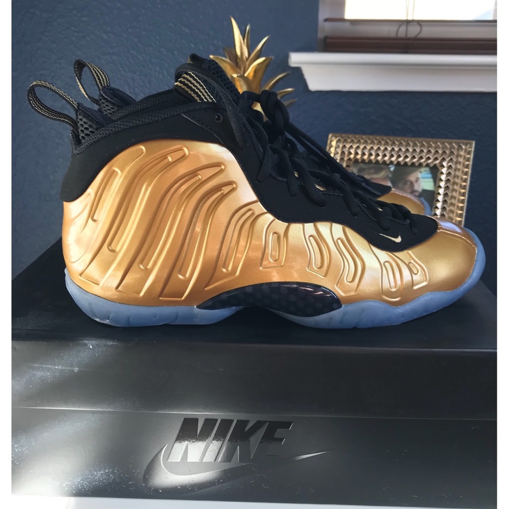 🚫SOLD🚫Metallic/Gold Nike Foam Posite (YOUTH) - Picture 3 of 8