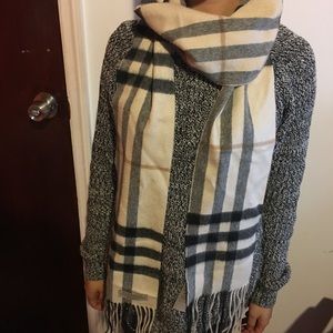 Burberry 100% Authentic Cashmere Skinny Scarf