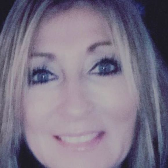 Meet your Posher, Carol - Picture 1 of 1