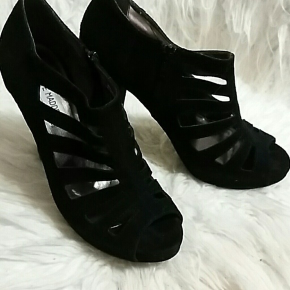 Steve Madden Shoes - MARKDOWN! Steve Madden open toed shoeties