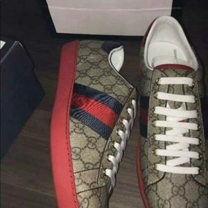 Gucci’s Shoes 🤧✨