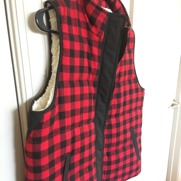 Madewell Jackets & Blazers - Madewell fleece and checkered vest