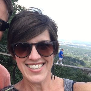 Meet your Posher, Lisa