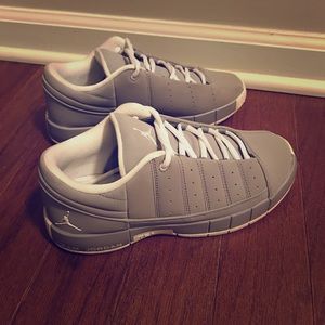 Jordan team elite 2 grey clearance