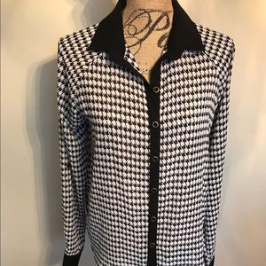 Sheer high low roll up sleeve houndstooth top