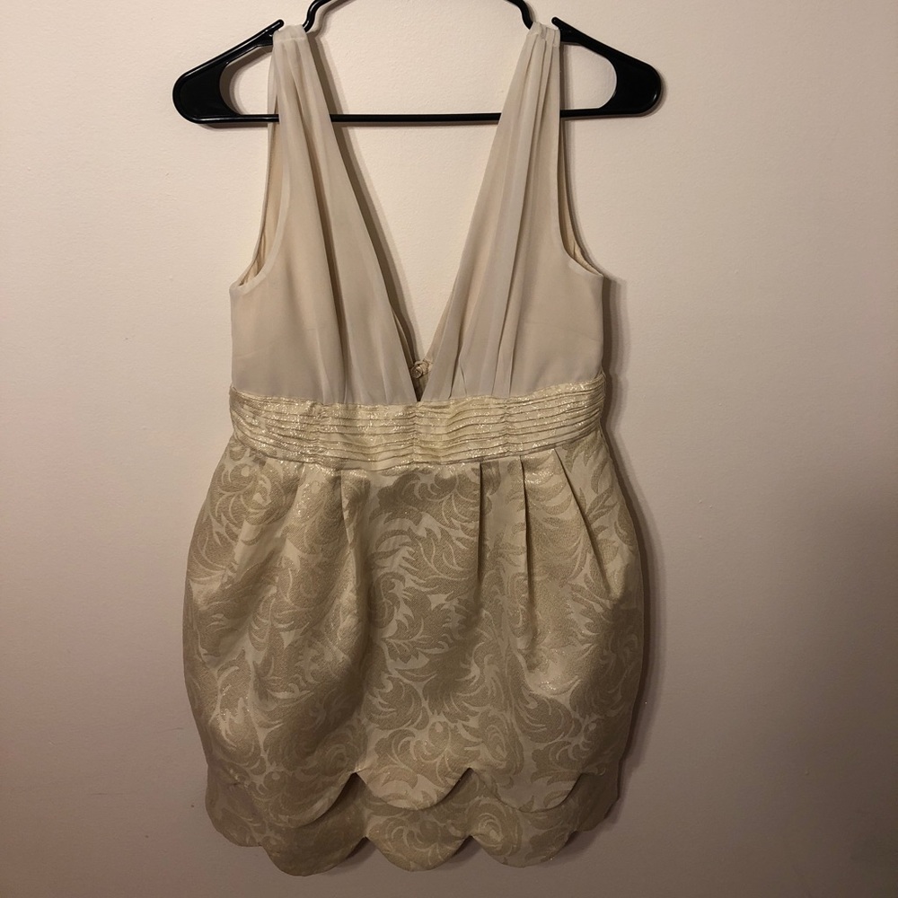 Cream/hold v-neck dress