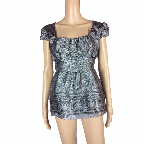 tramp Tops - Like new! paisley printed silky blouse