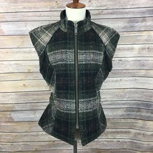 FINAL PRICE ✨✨CAbi Plaid Vest Style #611