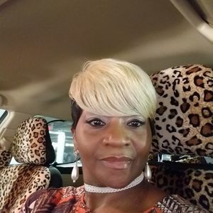 Meet your Posher, Connie