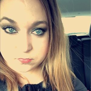 Meet your Posher, Kassie