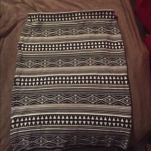 Black and white print bodycon skirt