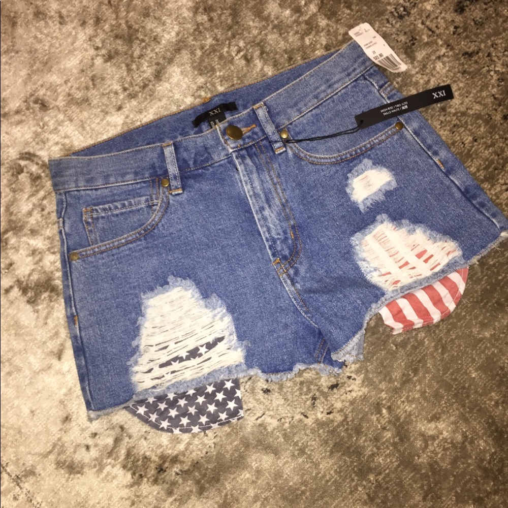 🇺🇸NWT Forever 21 American flag ripped jean short