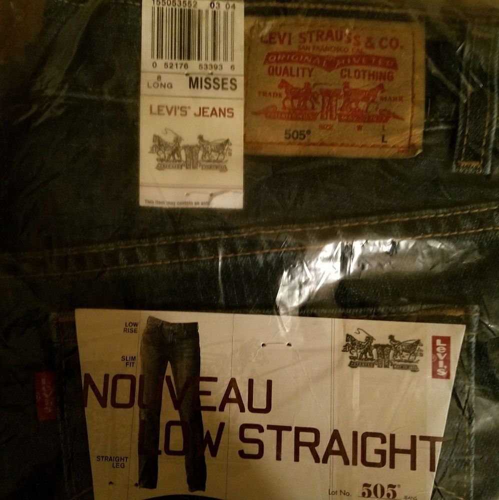 Misses Levi' s 505 Nouveau Low Straight Leg Jeans