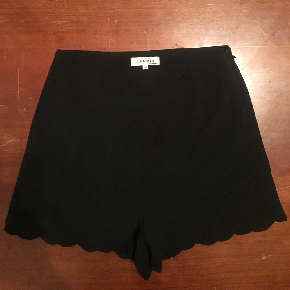 Monteau Black Scalloped Shorts