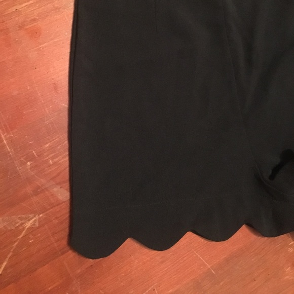 Monteau Black Scalloped Shorts - Picture 2 of 2