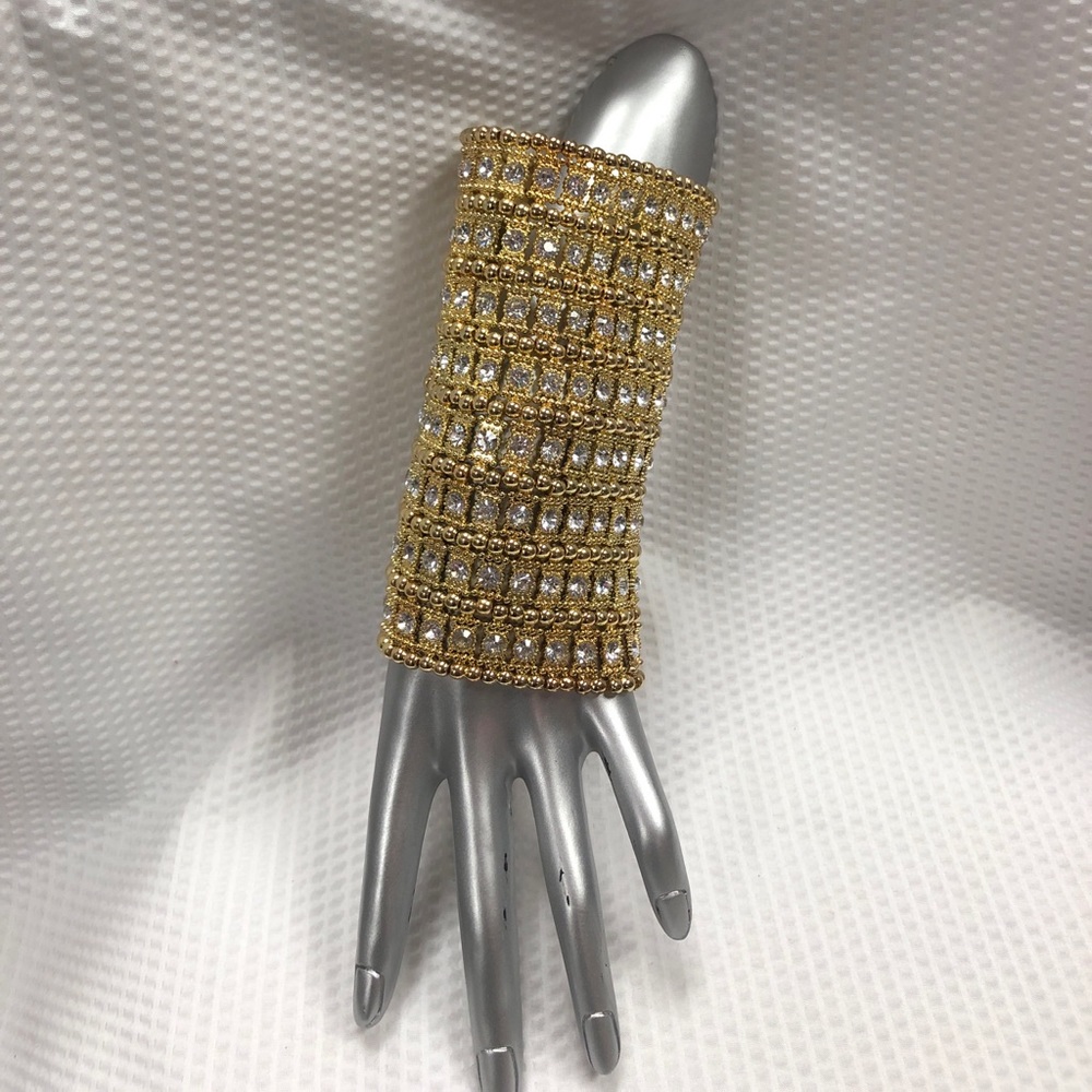 8 Layers Crystal Stretch Bracelet