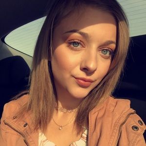 Meet your Posher, Amberlee