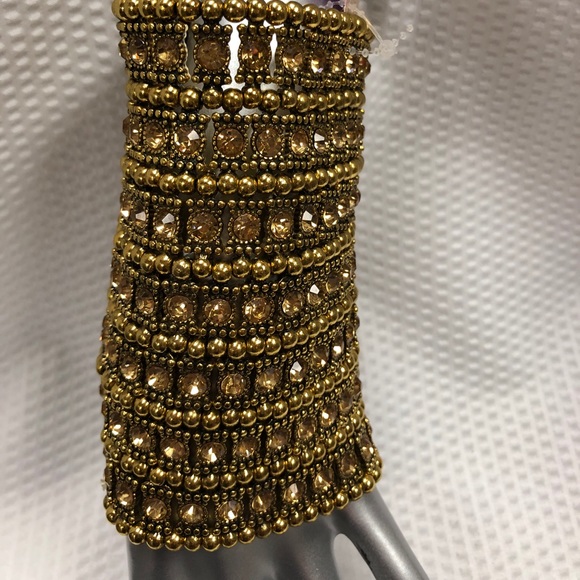 7 Layers Crystal Stretch Bracelet - Picture 5 of 5