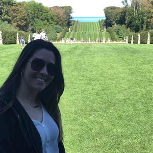 Meet your Posher, Alicia