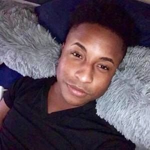 Meet your Posher, Larry