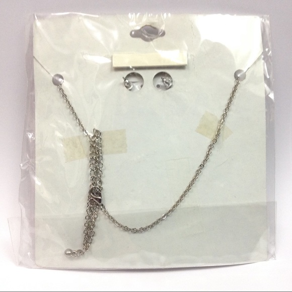 Genuine Austrian Crystal necklace&earrings set NWT - Picture 6 of 8