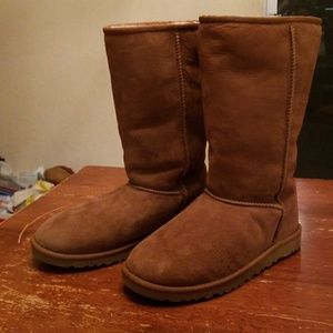 🌺SOLD🌺 UGG tall boots