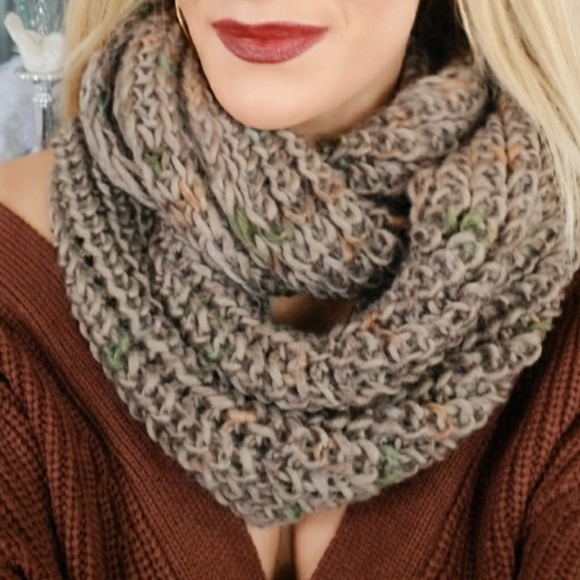 . Accessories - RESTOCKED!! MULTI COLORED KNITTED SCARF