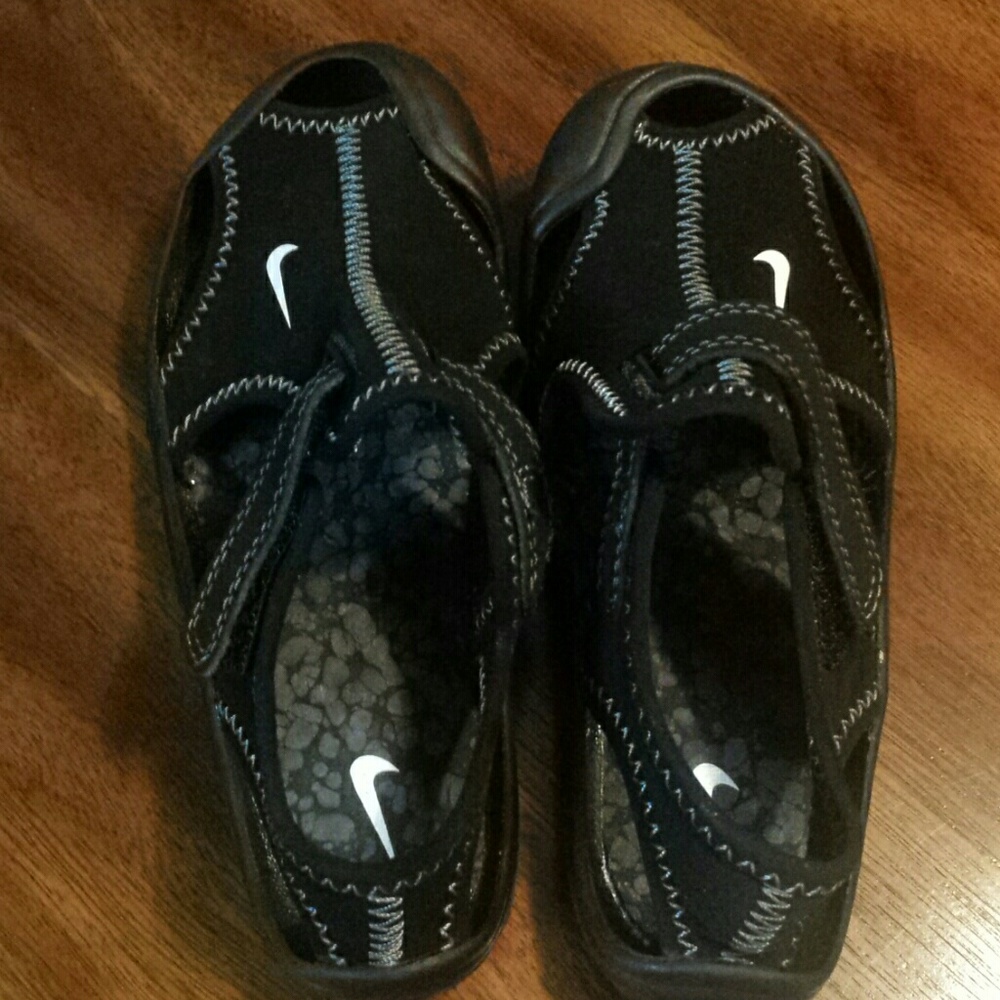 Nike children sandals