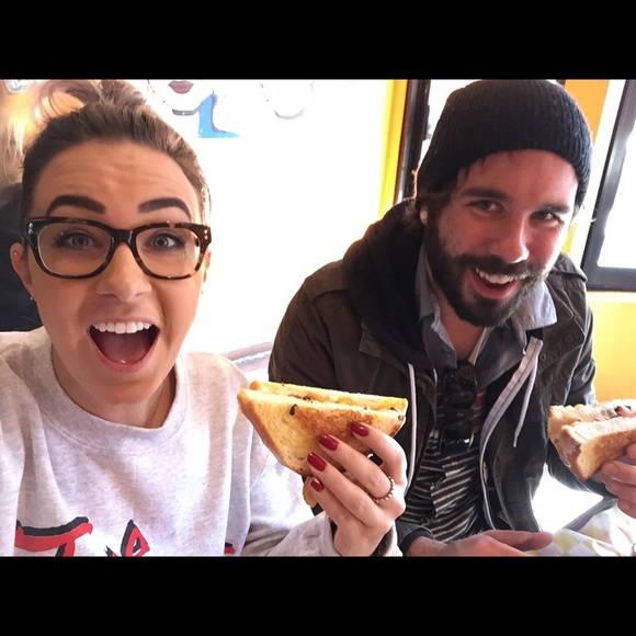 Meet your Posher, Erica - Picture 3 of 6