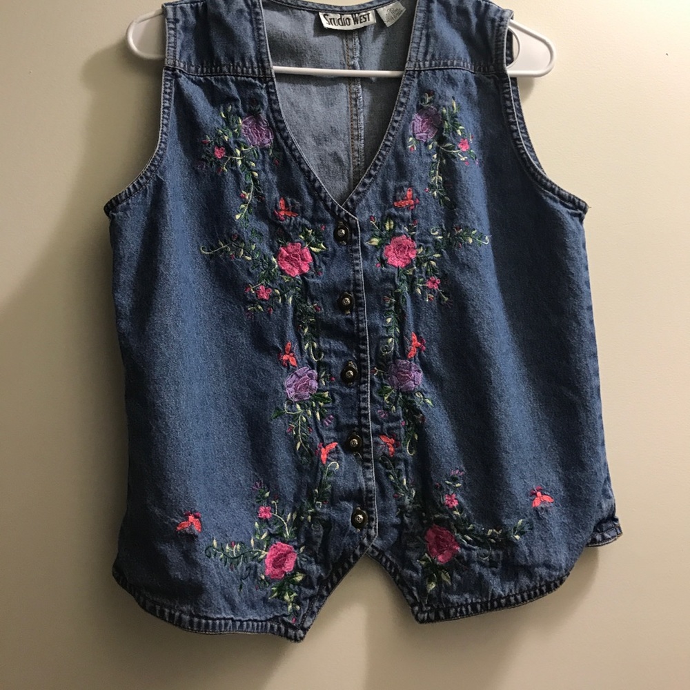 Studio West Women’s Vest